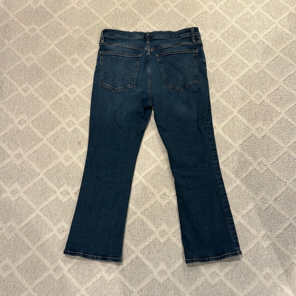 Madewell Mid-Rise Kick Out Crop Jean